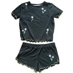 Emerson Road NWT Black Daisy Floral Lettuce Edge Pajama Set XS‎